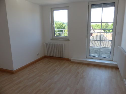 2-Zimmer-Mietwohnung mit Balkon in 97450 Arnstein (ID 1297) - Dachgeschoßwohnung Arnstein Arnstein | Angebot:26874802