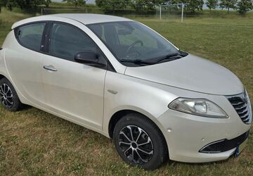 Lancia Ypsilon 146.000 km 5.300 &euro; Euerbach 97502