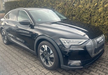 Audi e-tron 23.800 km 28.700 &euro; Niederlauer 97618