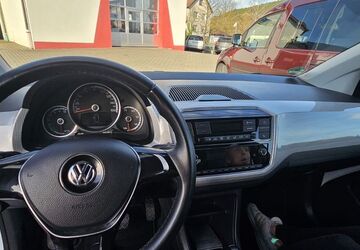 VW e-up! 36.500 km 10.900 &euro; Hohenroth 97618