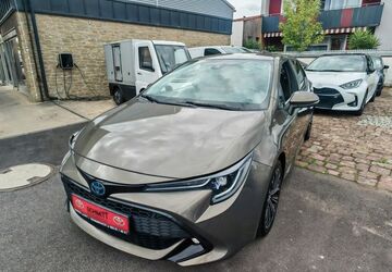 Toyota Corolla 107.500 km 17.900 &euro; Sommerach 97334