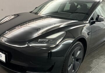 Tesla Model 3 172.303 km 21.450 &euro; Bad Kissingen 97688