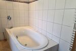3-Zimmer-Mietwohnung mit Stellplatz und Garage sowie Garten mit Freisitz und Teich sowie Wasserlauf in 97456 Sennfeld (1592) - Erdgeschoßwohnung Sennfeld Sennfeld | Angebot:25521331
