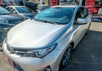 Toyota Auris 71.800 km 13.900 &euro; Sommerach 97334
