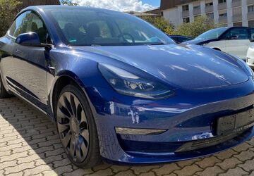 Tesla Model 3 79.830 km 33.950 &euro; Bad Kissingen 97688