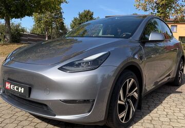Tesla Model Y 45.850 km 32.490 &euro; Bad Bocklet 97708