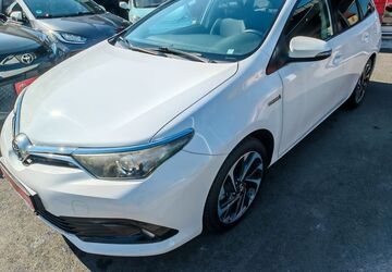 Toyota Auris 111.800 km 13.900 &euro; Sommerach 97334